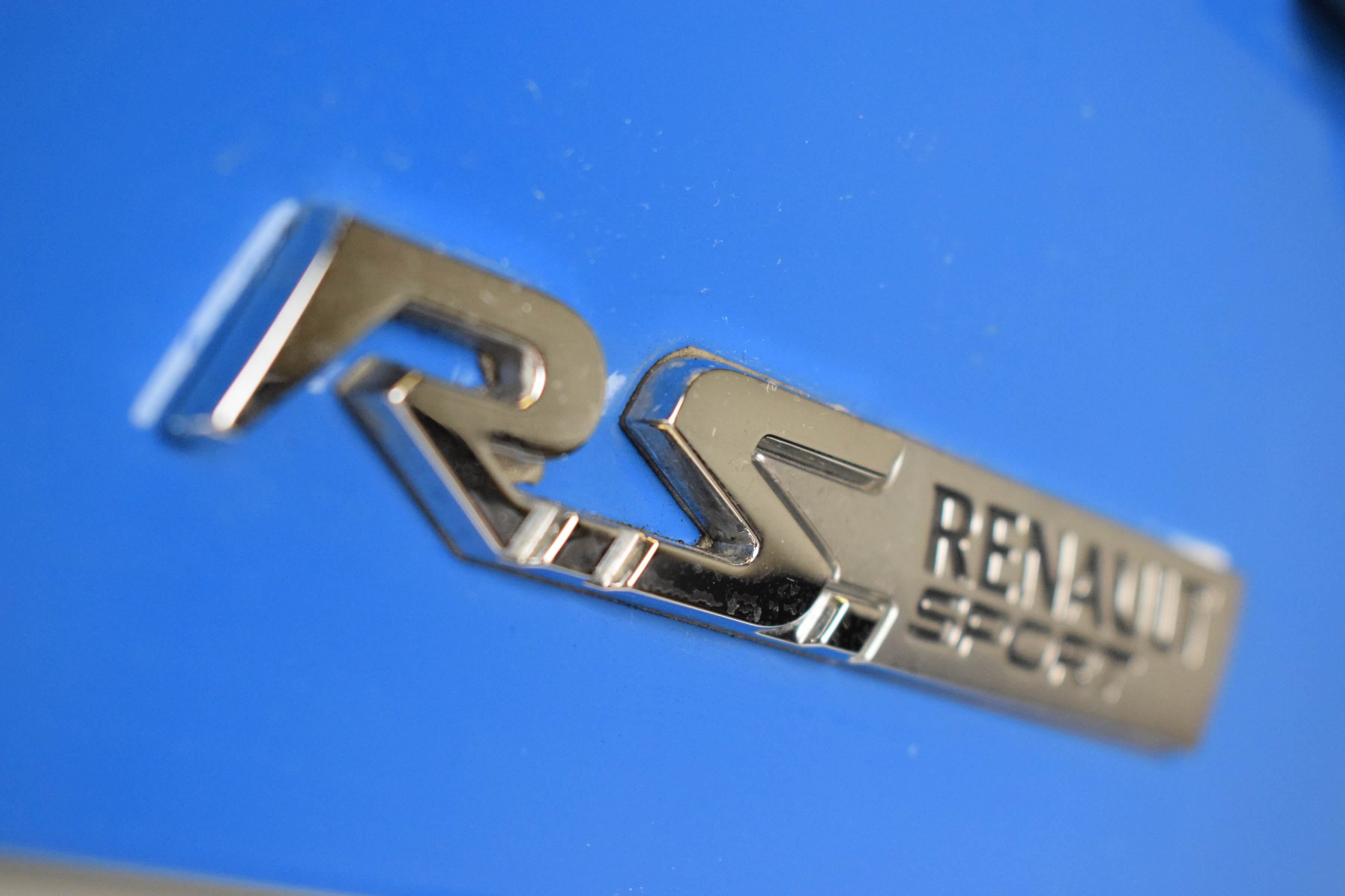 RS Badge on Clio Cup