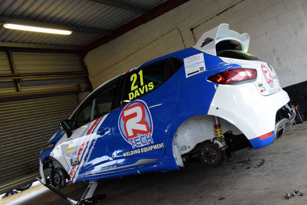 Clio Cup car on Jacks