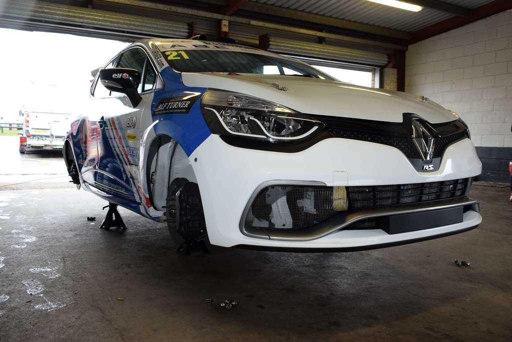 Clio Cup Car on Jacks in Snetterton Pits
