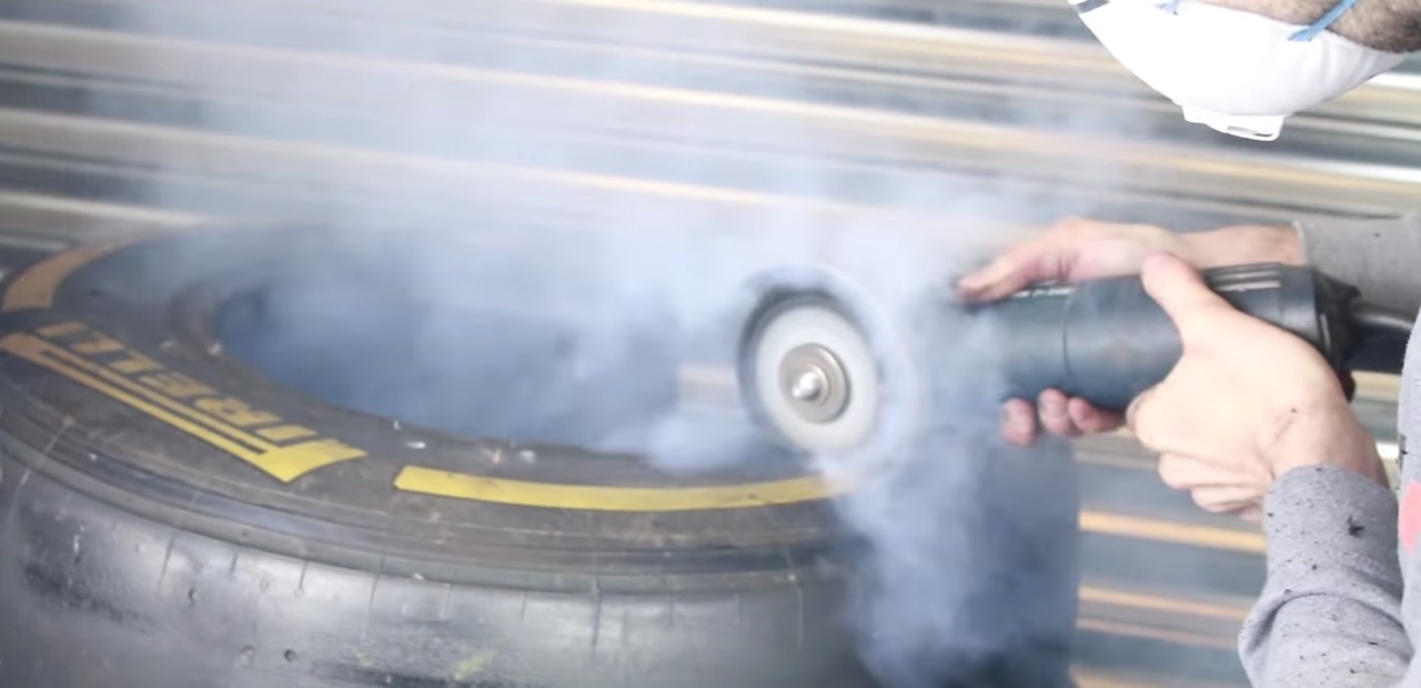 What’s Inside an F1 Pirelli Tyre